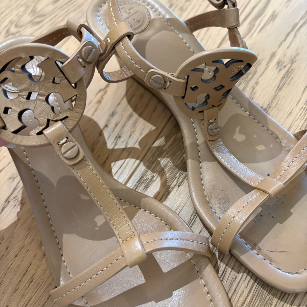 Tory Burch Tan Wedge Sandals with Strappy Details - Picture 6 of 8